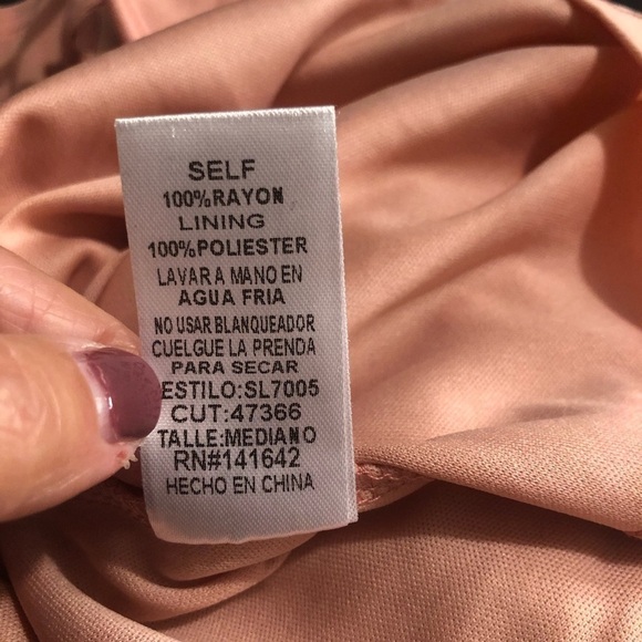 She+Sky Rose Open Shoulder Dress Size M NWT - Picture 8 of 8